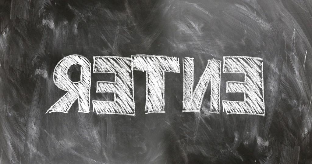 Gelişmiş teknoloji hizmetleri kontrol paneli ve analitik ekranları