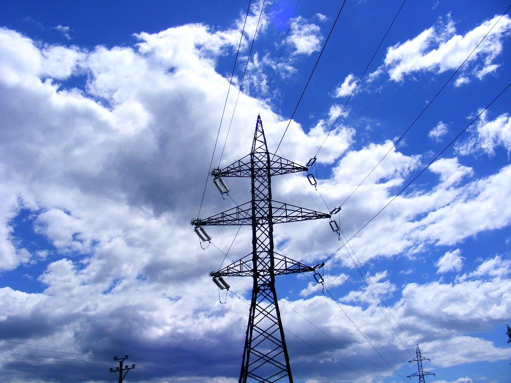 Fintech şirketi direktörü modern ofis ortamında