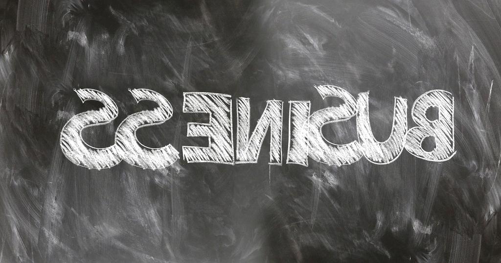 Proje metodolojisi başarı infografiği ve süreç gösterimi